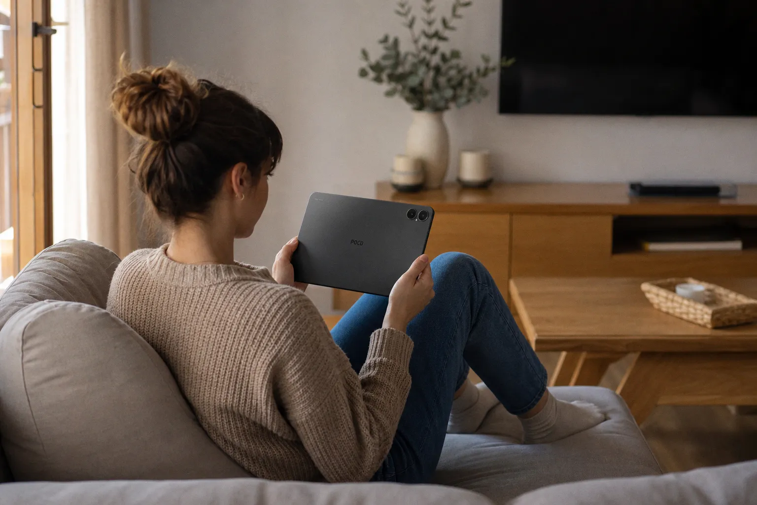 No necesitas un iPad para disfrutar con una tableta: esta POCO cuesta poco y tiene pantalla de 12 pulgadas,
