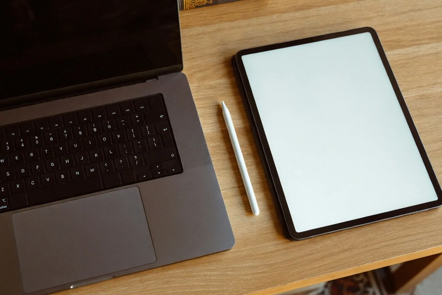 ¿Portátil o tablet para estudiar? Claves para elegir el equipo ideal este curso