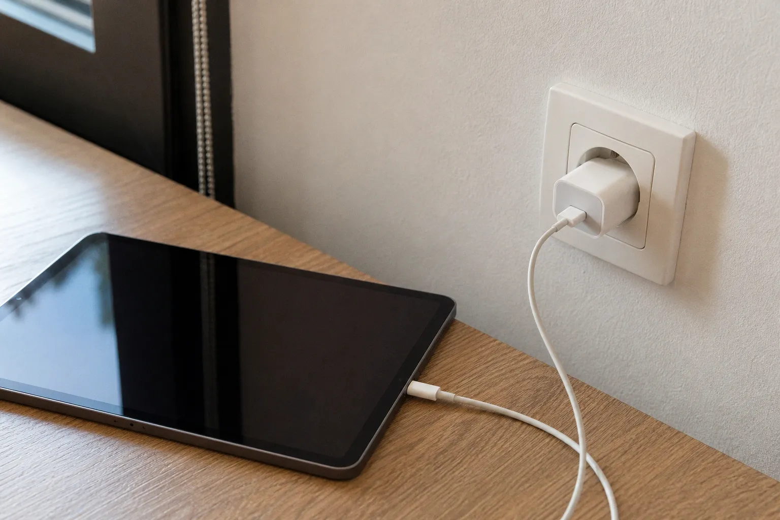 Tablet siempre enchufada: ¿se daña la batería?
